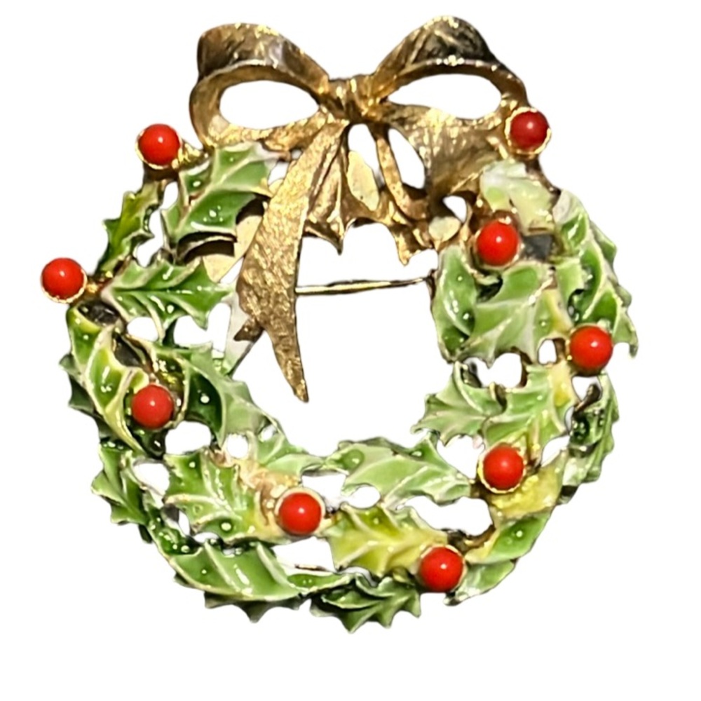 Vintage Gold and Green Holiday Berrie Wreath Brooch